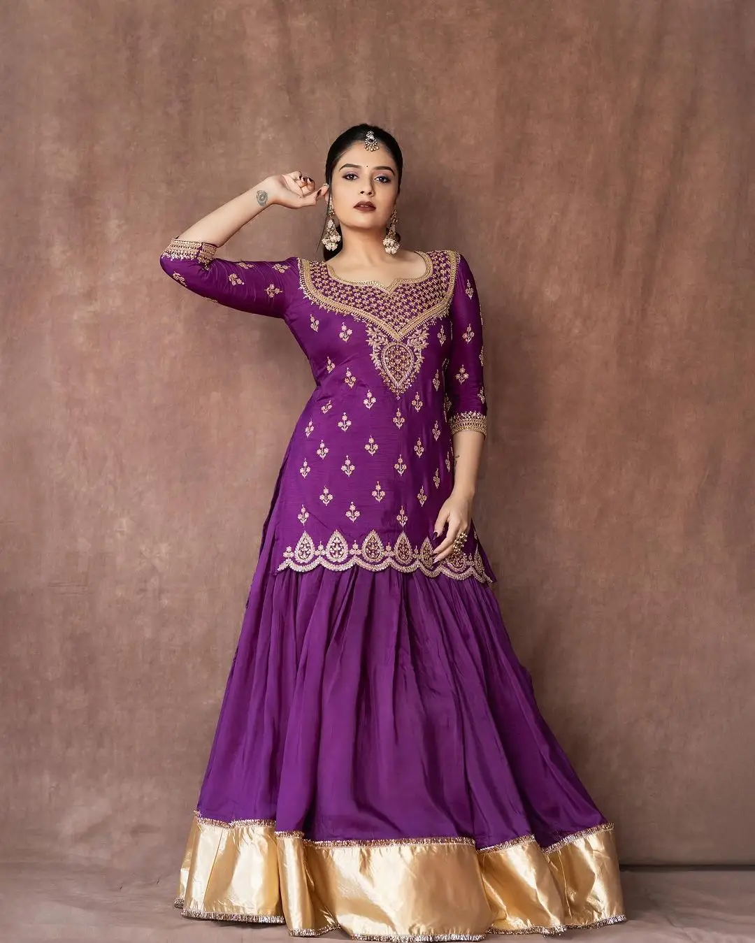 ZEETV Actress Sreemukhi in Violet Gown